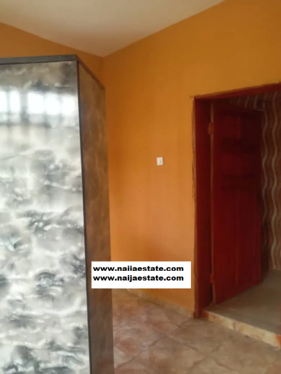 3 bedroom flat in ologuneru,ibadan