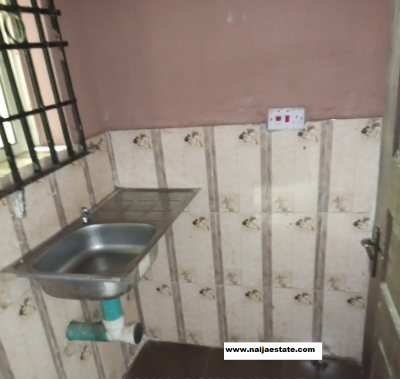 mini flat in Apete for rent