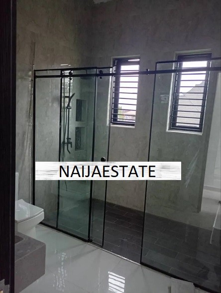 Furnished 3bdrm Duplex in Kolapo Ishola, Ibadan for sale-3