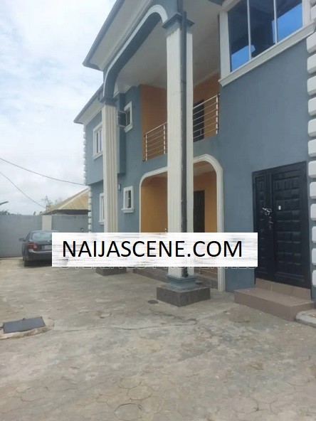 3bdrm Block of Flats in Ologede Estate, Akala Express for sale-3